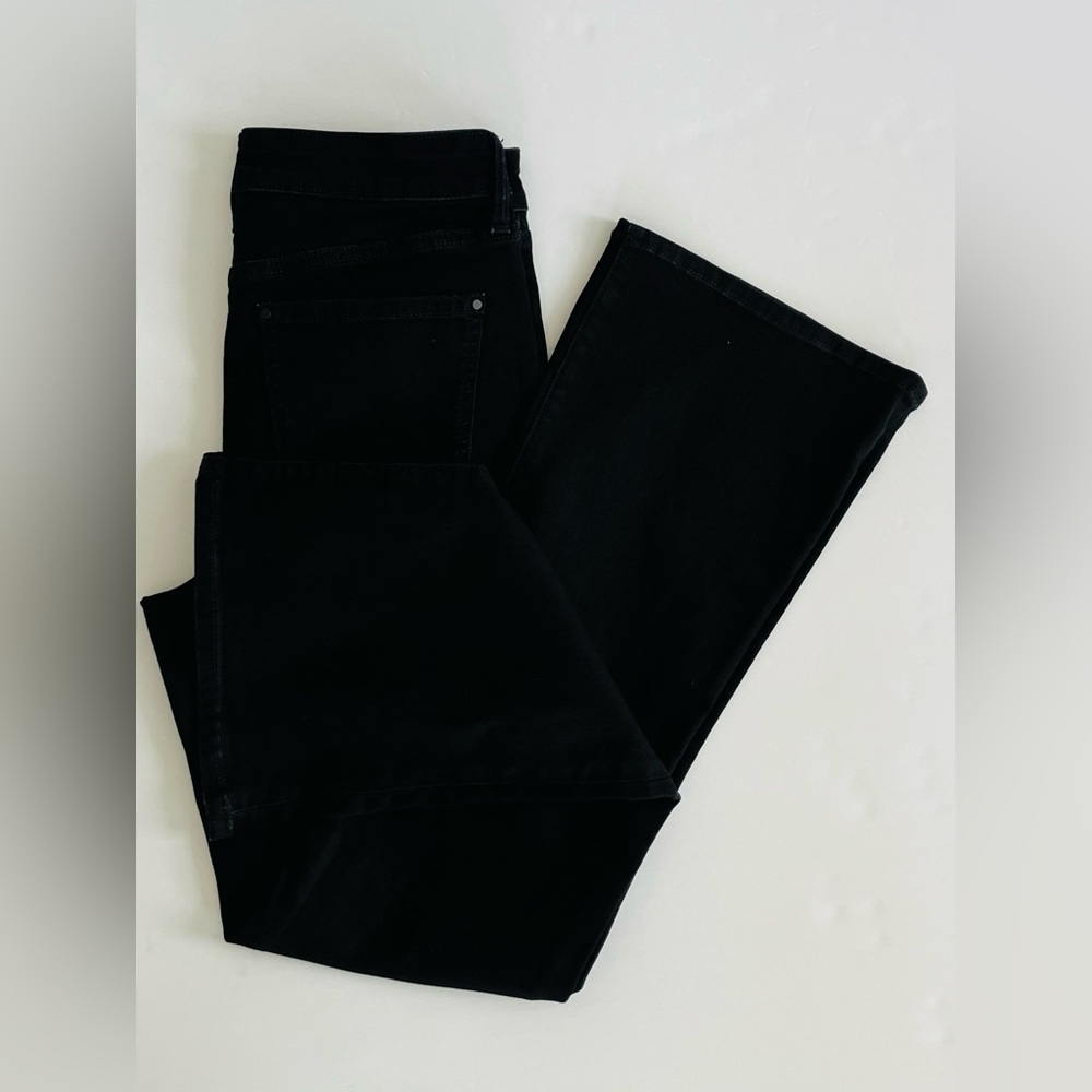 NINE WEST  Black Denim Flare Jeans  Size 8